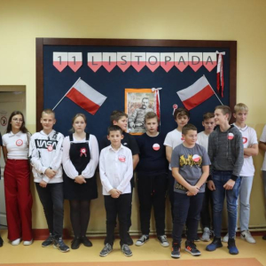 pokaż obrazek - Apel z okazji Święta Niepodległości