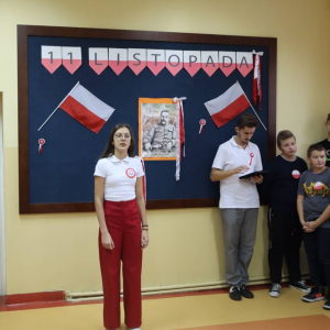 pokaż obrazek - Apel z okazji Święta Niepodległości