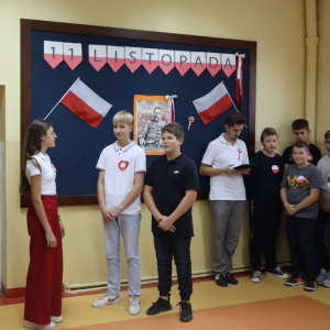 pokaż obrazek - Apel z okazji Święta Niepodległości