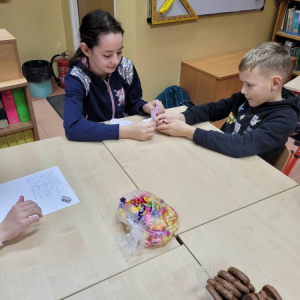 pokaż obrazek - Andrzejkowe wróżby