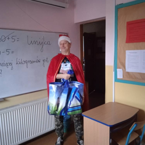 pokaż obrazek - Wyjątkowy Mikołaj w klasie II