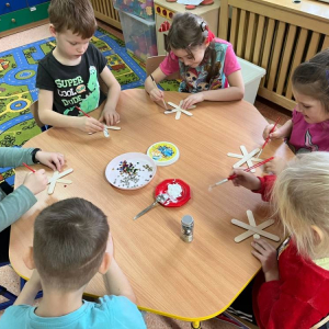 pokaż obrazek - Wykonywanie dekoracji