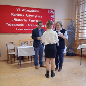 pokaż obrazek - Wręczenie dyplomów