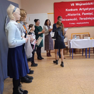 pokaż obrazek - Wręczenie dyplomów