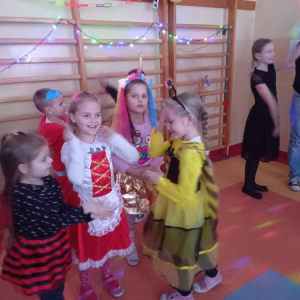 pokaż obrazek - Bal karnawałowy