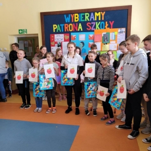pokaż obrazek - Wręczenie dyplomów