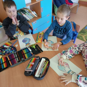 pokaż obrazek - Kolorowe wazoniki