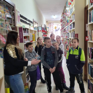 pokaż obrazek - Wizyta w bibliotece