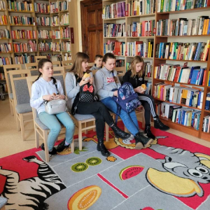pokaż obrazek - Wizyta w bibliotece
