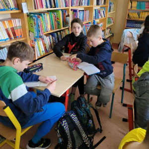pokaż obrazek - Obchody pierwszego dnia wiosny
