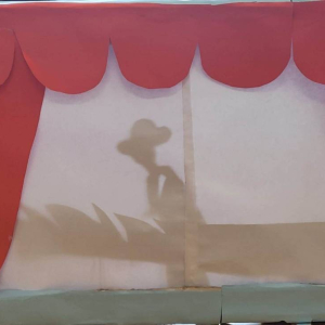 pokaż obrazek - Teatr cieni w wykonaniu uczniów