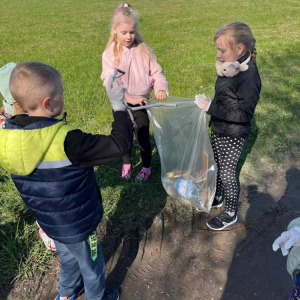 pokaż obrazek - Akcja sprzątania Częstkowa