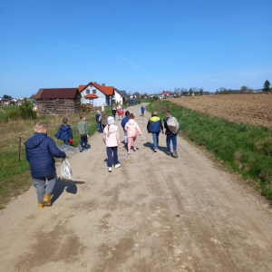 pokaż obrazek - Akcja sprzątania Częstkowa