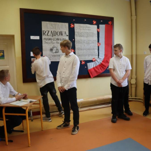 pokaż obrazek - Szkolne obchody Święta Narodowego Trzeciego Maja