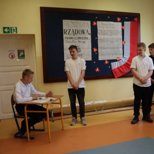 pokaż obrazek - Szkolne obchody Święta Narodowego Trzeciego Maja