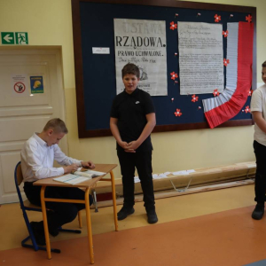 pokaż obrazek - Szkolne obchody Święta Narodowego Trzeciego Maja