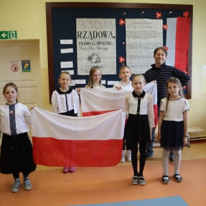 pokaż obrazek - Dzień Flagi Rzeczypospolitej Polskiej 