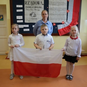 pokaż obrazek - Dzień Flagi Rzeczypospolitej Polskiej 