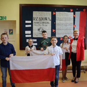 pokaż obrazek - Dzień Flagi Rzeczypospolitej Polskiej 