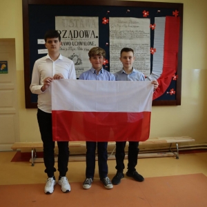 pokaż obrazek - Dzień Flagi Rzeczypospolitej Polskiej 