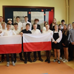 pokaż obrazek - Dzień Flagi Rzeczypospolitej Polskiej 
