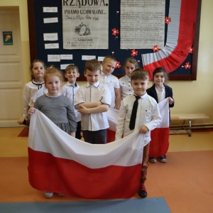 pokaż obrazek - Dzień Flagi Rzeczypospolitej Polskiej 
