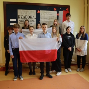 pokaż obrazek - Dzień Flagi Rzeczypospolitej Polskiej 