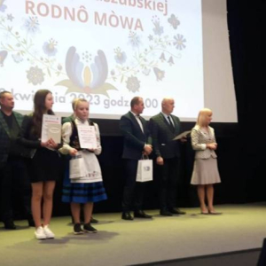 pokaż obrazek - Gminny Konkurs Recytatorski Literatury Kaszubskiej „RODNÔ MÒWA” 