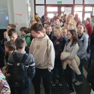 pokaż obrazek -  Wyjazd na spektakl „Chłopcy z Placu Broni”