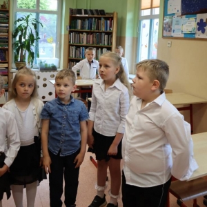 pokaż obrazek - Pasowanie na czytelnika