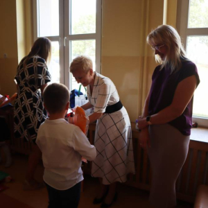 pokaż obrazek - Wręczenie dyplomów i upominków