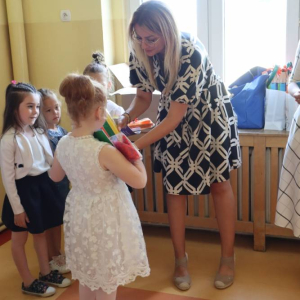 pokaż obrazek - Wręczenie dyplomów i upominków