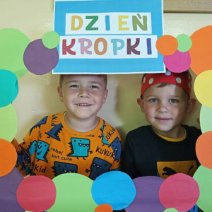 pokaż obrazek - Międzynarodowy Dzień Kropki w oddziale przedszkolnym