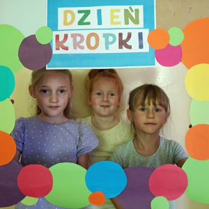 pokaż obrazek - Międzynarodowy Dzień Kropki w oddziale przedszkolnym