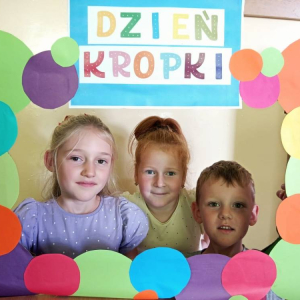 pokaż obrazek - Międzynarodowy Dzień Kropki w oddziale przedszkolnym