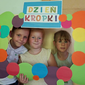 pokaż obrazek - Międzynarodowy Dzień Kropki w oddziale przedszkolnym