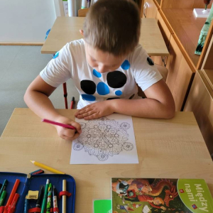 pokaż obrazek -  Międzynarodowy Dzień Kropki na języku polskim