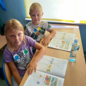 pokaż obrazek - Międzynarodowy Dzień Kropki w klasie 1 i 2 