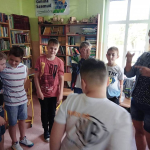 pokaż obrazek -  Zabawy integracyjne w klasie V