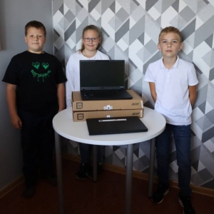 pokaż obrazek - Laptopy dla czwartoklasistów