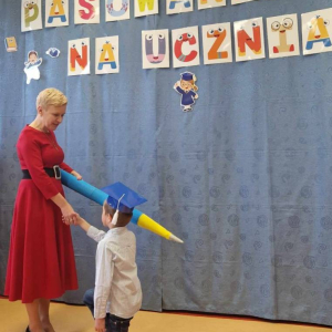 pokaż obrazek - Ślubowanie i pasowanie na ucznia