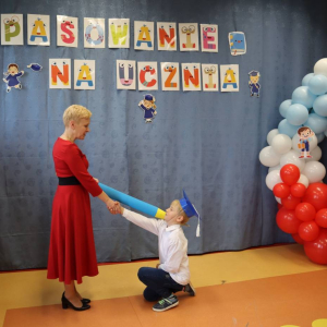 pokaż obrazek - Ślubowanie i pasowanie na ucznia