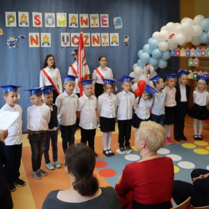 pokaż obrazek - Ślubowanie i pasowanie na ucznia