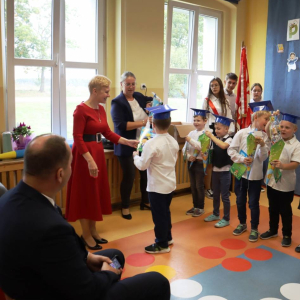 pokaż obrazek - Ślubowanie i pasowanie na ucznia