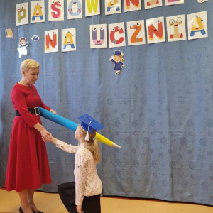 pokaż obrazek - Ślubowanie i pasowanie na ucznia