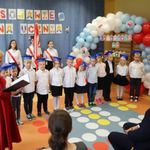 pokaż obrazek - Ślubowanie i pasowanie na ucznia