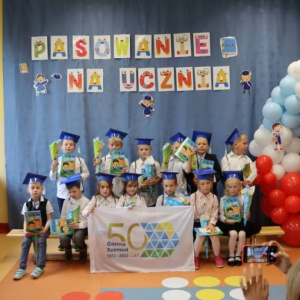 pokaż obrazek - Ślubowanie i pasowanie na ucznia