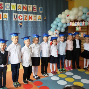 pokaż obrazek - Ślubowanie i pasowanie na ucznia