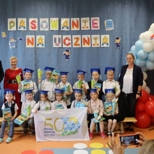 pokaż obrazek - Ślubowanie i pasowanie na ucznia