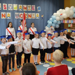 pokaż obrazek - Ślubowanie i pasowanie na ucznia